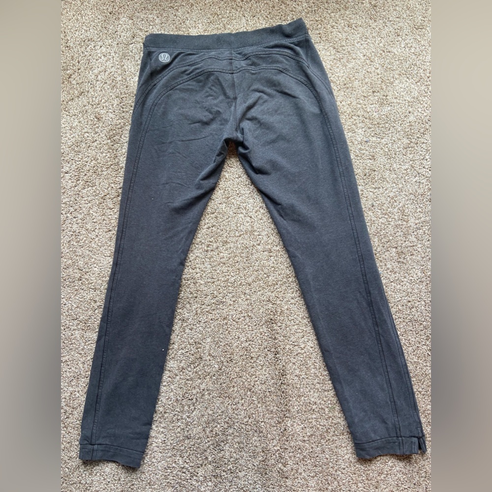 30 inch, dark grey, adjustable waist, zipper pockets